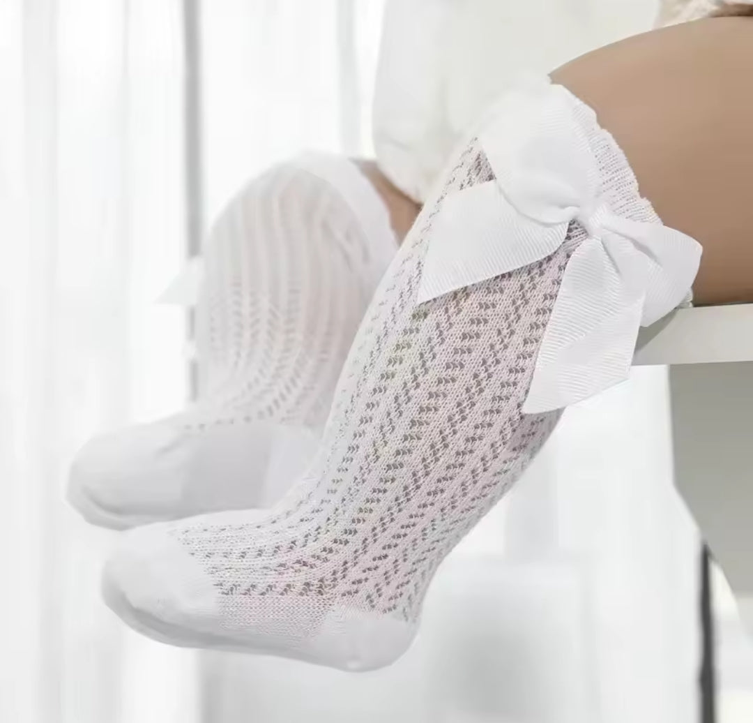 Medias españolas blancas
