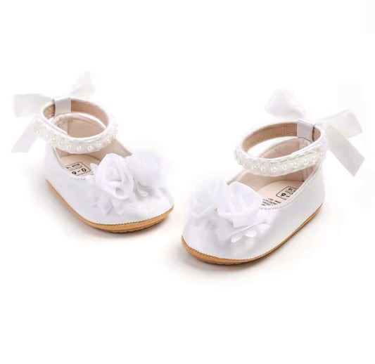 Zapatos bailarinas flor blanco perla