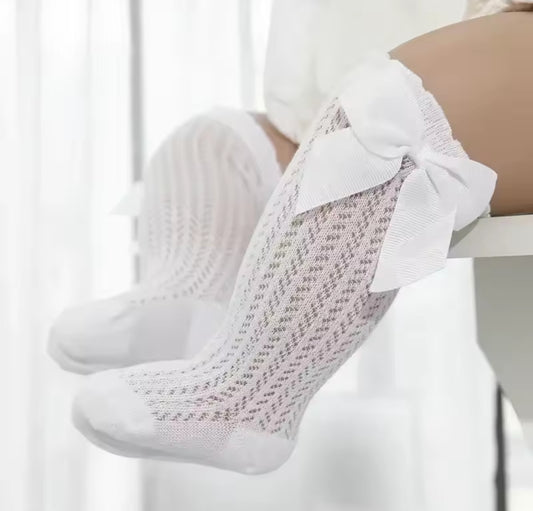 Medias españolas blancas